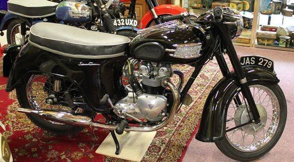 1962 Classic Triumph 5TA Bathtub Speed Twin. XXXX Antique Complex