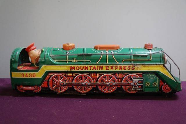 Battery Operated  Vintage Tin Litho Mountain Express  Train 3430