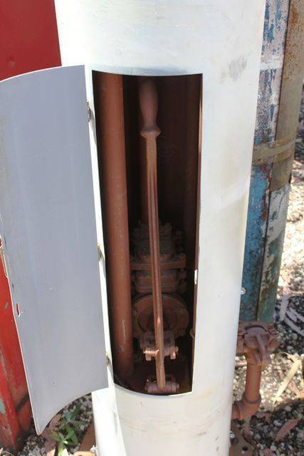 A Rare KeeSee 100a 10 Gallon Manual Petrol Pump For Restoration