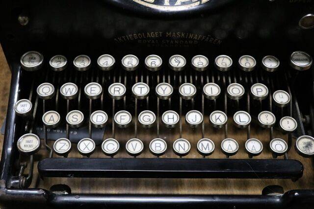 Antique Royal Typewriter 