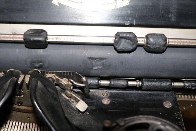 Antique Royal Typewriter 