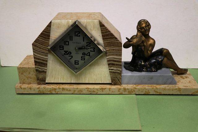 Art Deco Marble Mantle Clock 