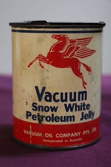 Early 1 lb Vacuum Snow White Petroleum Jelly  