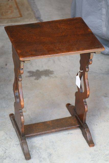 Early 20th Century Oak Nest Of 3 Tables 