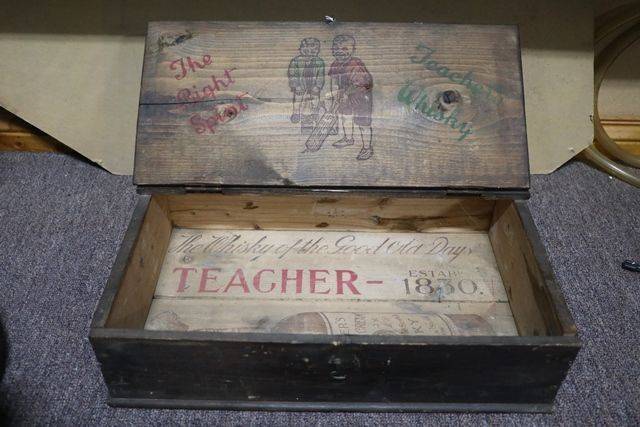 Early Teacher Est 1800 Whisky Pictorial Advertising Box 