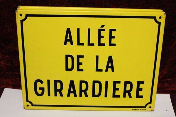 French Road Sign