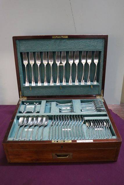 Joseph Rodgers + Son 81 pcs Silver Plated Canteen Of Cutlery 