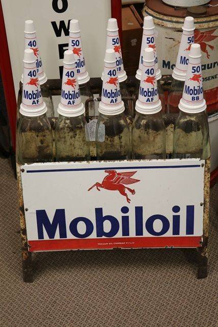 Mobiloil Enamel Front 10 Bottle Oil Rack 