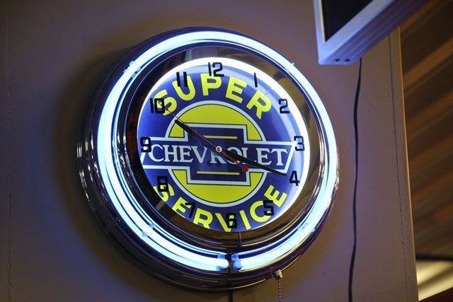 New Chevrolet Super Service  Neon Light Clock 