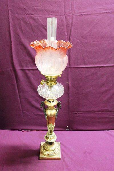 Stunning And Rare 19th Century Victorian Oil Lamp All Original Including Glass Shade