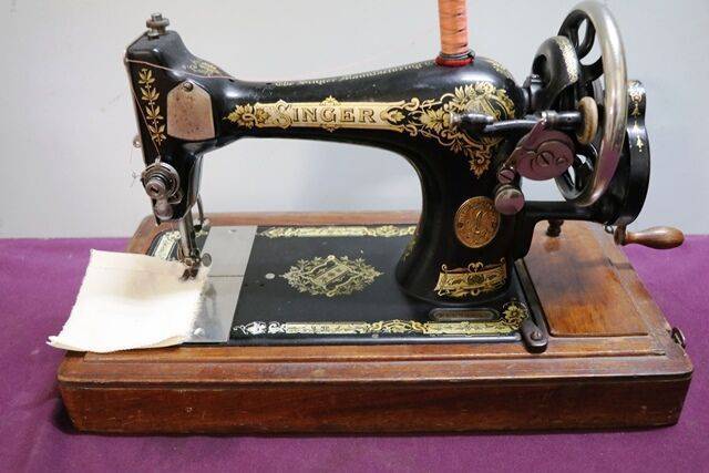 Vintage Cased Singer Portable Sewing Machine