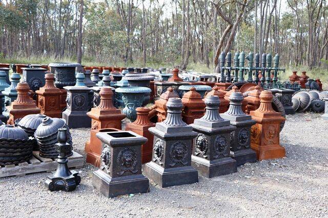 1 Random Images of Current Cast Iron Garden  in Stock