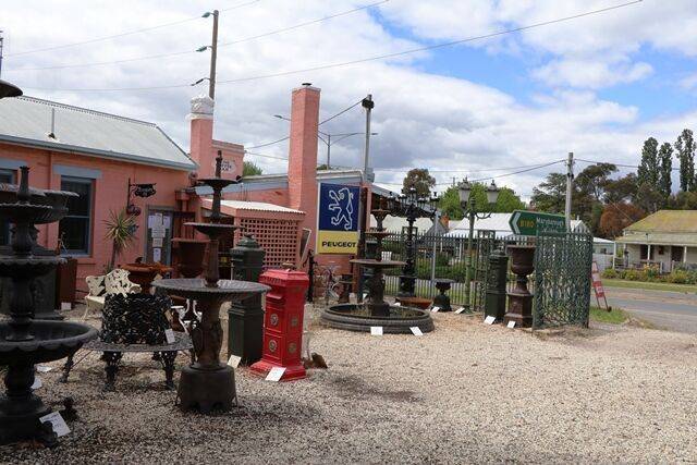 1  Random Images of Current Cast Iron Garden Stock