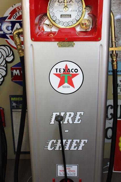 A Well Restored Art Deco GEX Petrol Pump In Texaco Livery