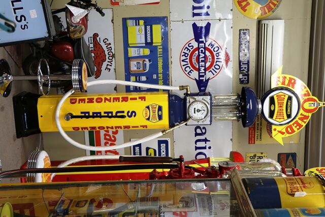 Antique GEX Manual Petrol Pump Restored in Golden Fleece Livery 