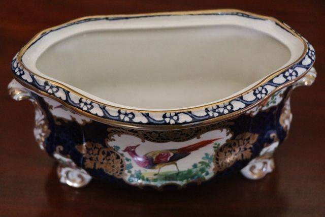 Booths Scale Blue Bulb Pot With Loose Cover C1906 