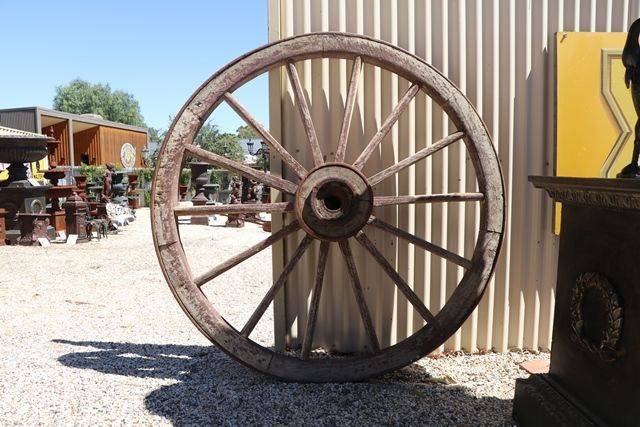 Buggy Wagon Wheel Wood Spokes Iron Rim Amish Carriage 