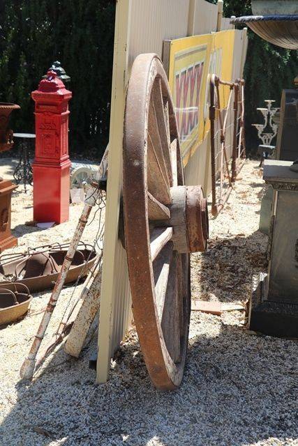 Buggy Wagon Wheel Wood Spokes Iron Rim Amish Carriage 