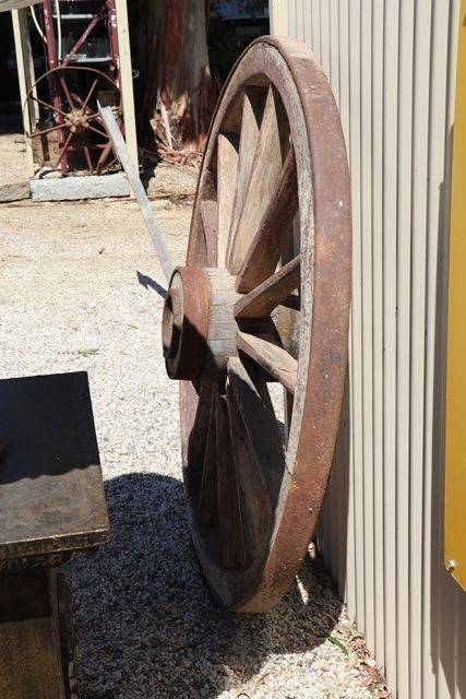 Buggy Wagon Wheel Wood Spokes Iron Rim Amish Carriage 