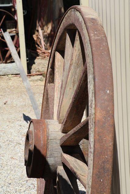 Buggy Wagon Wheel Wood Spokes Iron Rim Amish Carriage 