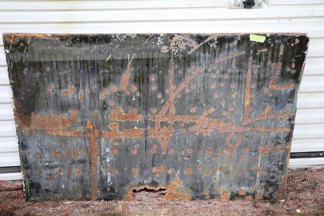 Early Vintage Gargoyle Mobiloil Over 600 Enamel Sign 