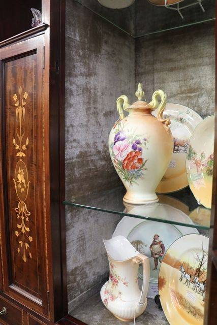 Edwardian Inlaid 2 Door Mahogany Display Cabinet 