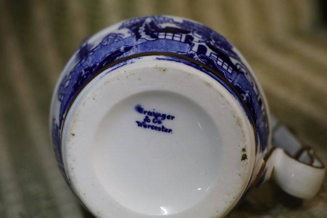 George Grainger + Co Worcester Blue and White Willow Jug C1850 