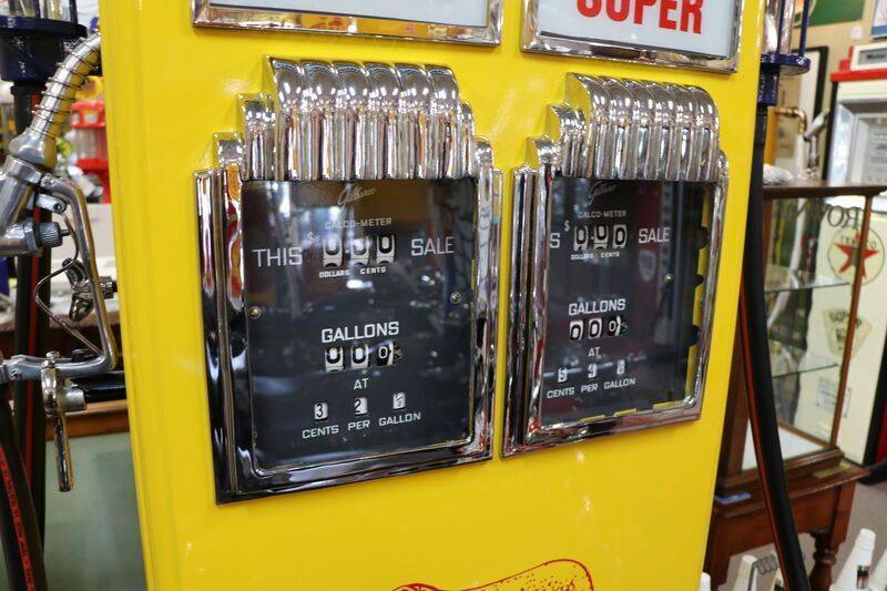 Gilbarco CMD Petrol Pump Restored in Golden Fleece Livery