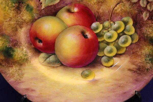 Hand Painted Royal Worcester 12 Fruit Plate by KMinn C1950 