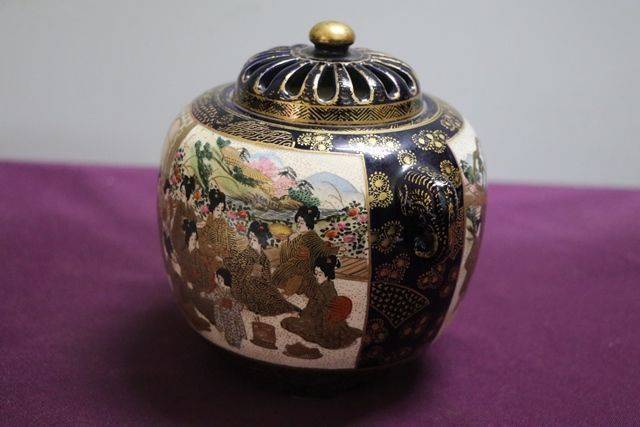 Lovely Quality Satsuma Ceramic Pot Potpourri Japan Meiji Period