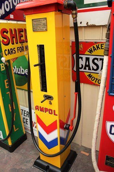 Older Restoration Woodward Manual Petrol Pump In Ampol Livery