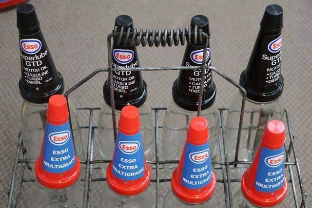 Original Enamel Sign Esso Extra Motor Oil 8 Bottle Oil Rack