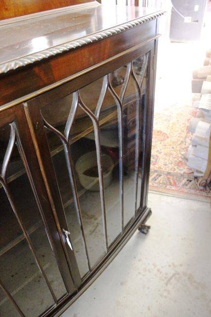 Quality 2 Door Mahogany Display Cabinet English C1920