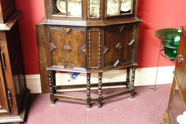 Quality English Oak 2 Door Display Cabinet C 190010 Monthly Special