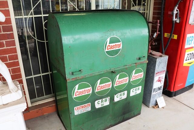 Rare Vintage Castrol 4 Pump Garage Oil Dispenser 