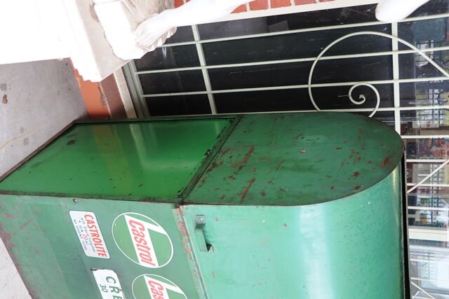 Rare Vintage Castrol 4 Pump Garage Oil Dispenser 