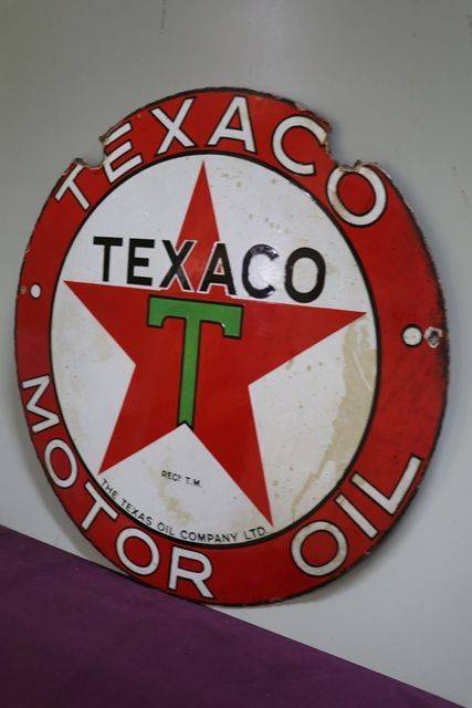 Round Texaco Motor Oil Enamel Advertising Sign 