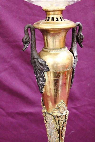 Stunning And Rare 19th Century Victorian Oil Lamp All Original Including Glass Shade