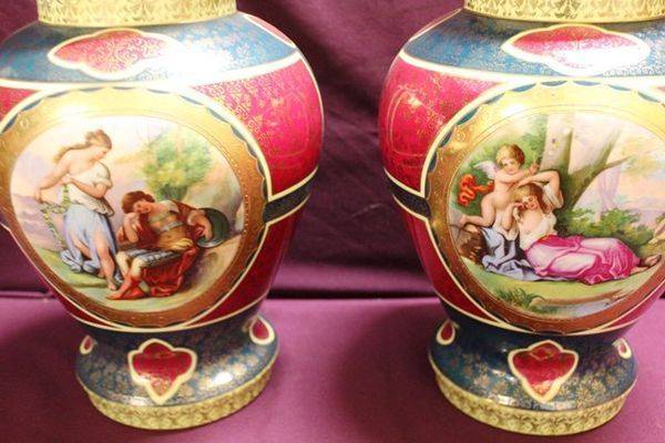 Stunning Pair Of Late 19th Century Royal Vienna Covered Vases