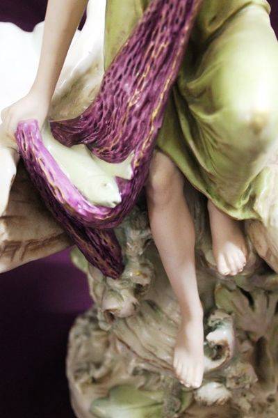 Stunning Royal Dux Figure With Two Shell Bowls C1900