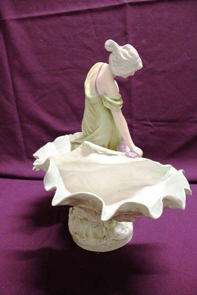 Stunning Royal Dux Figure With Two Shell Bowls C1900