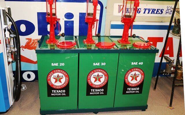 Stunning Vintage Set of 3 Glass Pump Texaco Hi Boys 