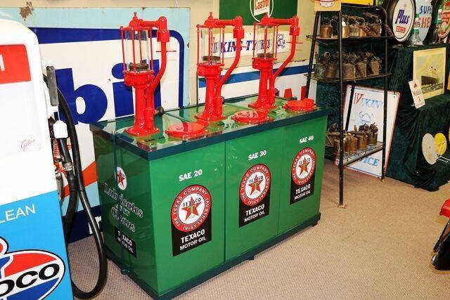 Stunning Vintage Set of 3 Glass Pump Texaco Hi Boys 