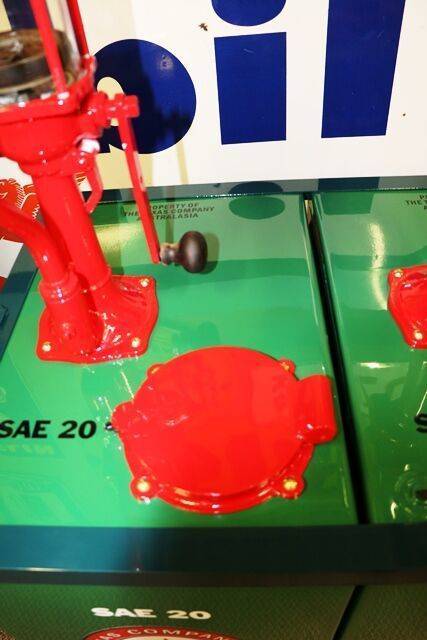 Stunning Vintage Set of 3 Glass Pump Texaco Hi Boys 