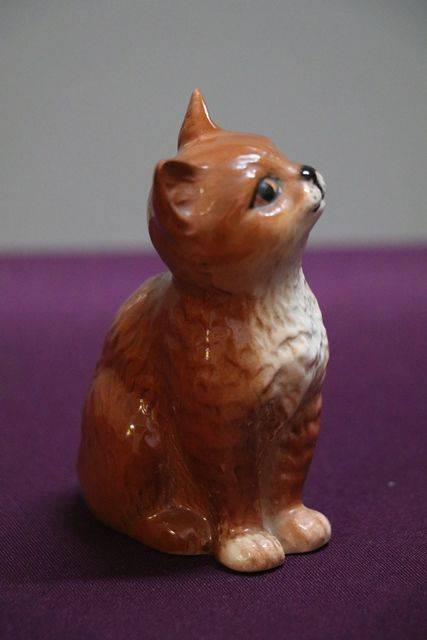 Vintage Beswick Cat Figure  