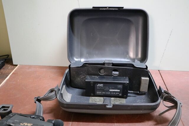 Vintage JVC Super VHS VideoMovie GR S77 Camera RecorderPlayer 