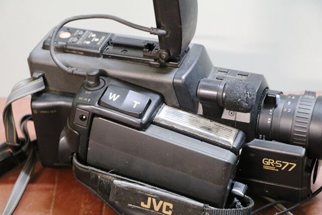Vintage JVC Super VHS VideoMovie GR S77 Camera RecorderPlayer 