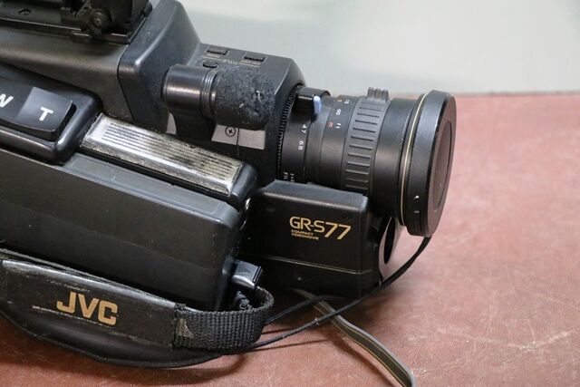 Vintage JVC Super VHS VideoMovie GR S77 Camera RecorderPlayer 