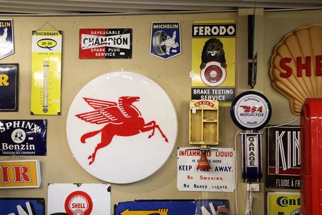 Vintage Original Mobil Pegasus Round Perspex Sign 
