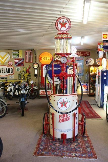 Vintage Satam Chariot Petrol Pump in Texaco Livery